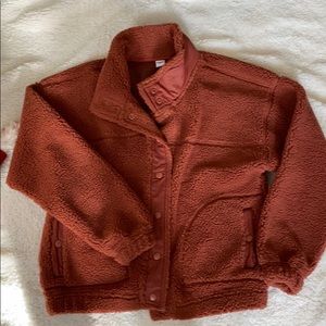 Old Navy Cozy Sherpa Snap Front Flurry Crop Jacket